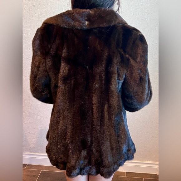 Fur Coat - Picture 4 of 6